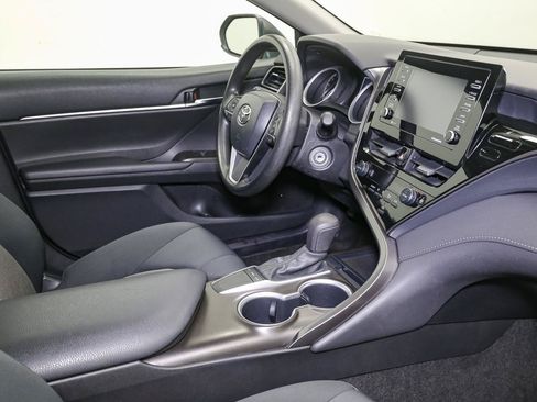 Used 2023 Toyota Camry LE FWD image 18