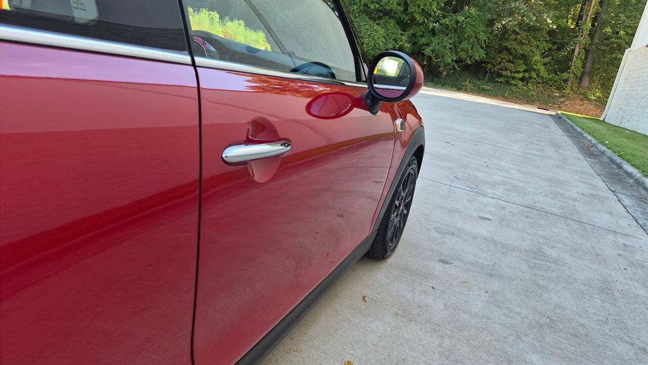 Used 2018 MINI Cooper 2-Door Hardtop FWD image 22