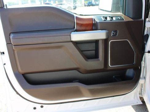 Used 2017 Ford F150 King Ranch w/ Equipment Group 601A Luxury AWD/4WD image 15