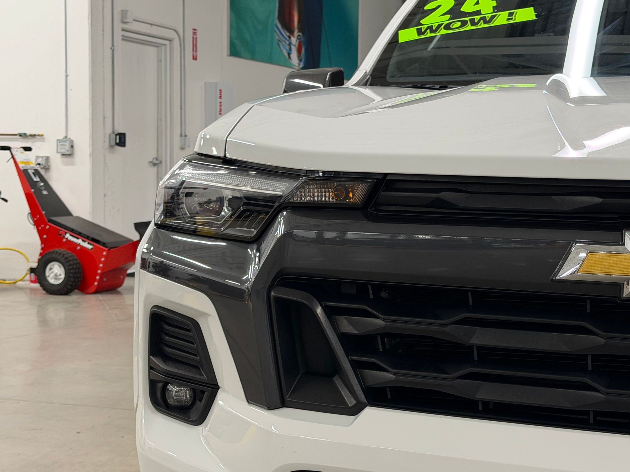 Used 2024 Chevrolet Colorado LT w/ LT Convenience Package III RWD image 11