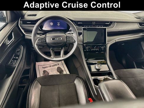 Used 2023 Jeep Grand Cherokee L Laredo AWD/4WD image 2