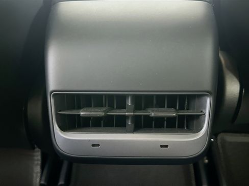 Used 2023 Tesla Model 3 Standard Range image 26