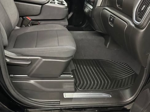 Used 2022 Chevrolet Silverado 1500 LT image 38