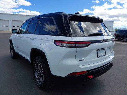 Used 2022 Jeep Grand Cherokee Trailhawk image 6