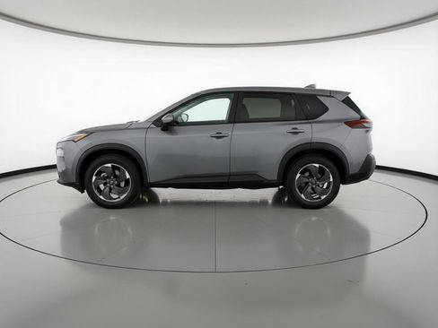 Used 2025 Nissan Rogue SV FWD image 5