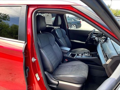 Used 2024 Mitsubishi Outlander SE AWD/4WD image 11