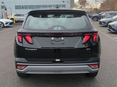 New 2026 Hyundai Tucson SE image 4