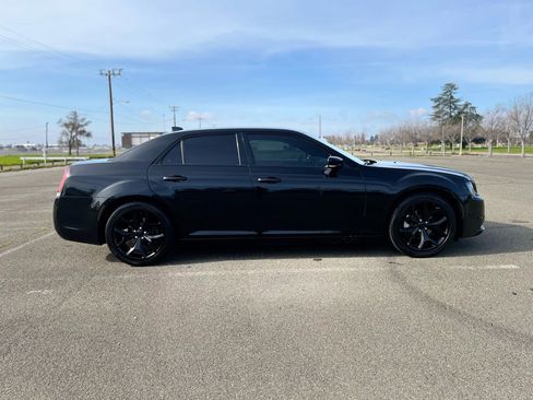 Used 2021 Chrysler 300 S image 4