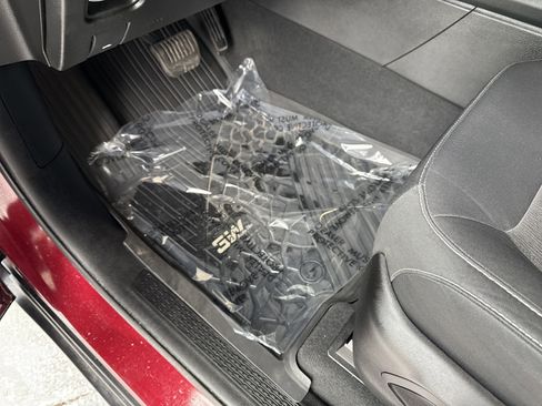 Used 2023 Jeep Grand Cherokee Limited image 16