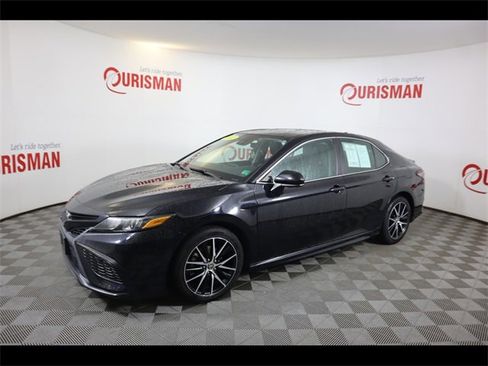 Used 2021 Toyota Camry SE image 5