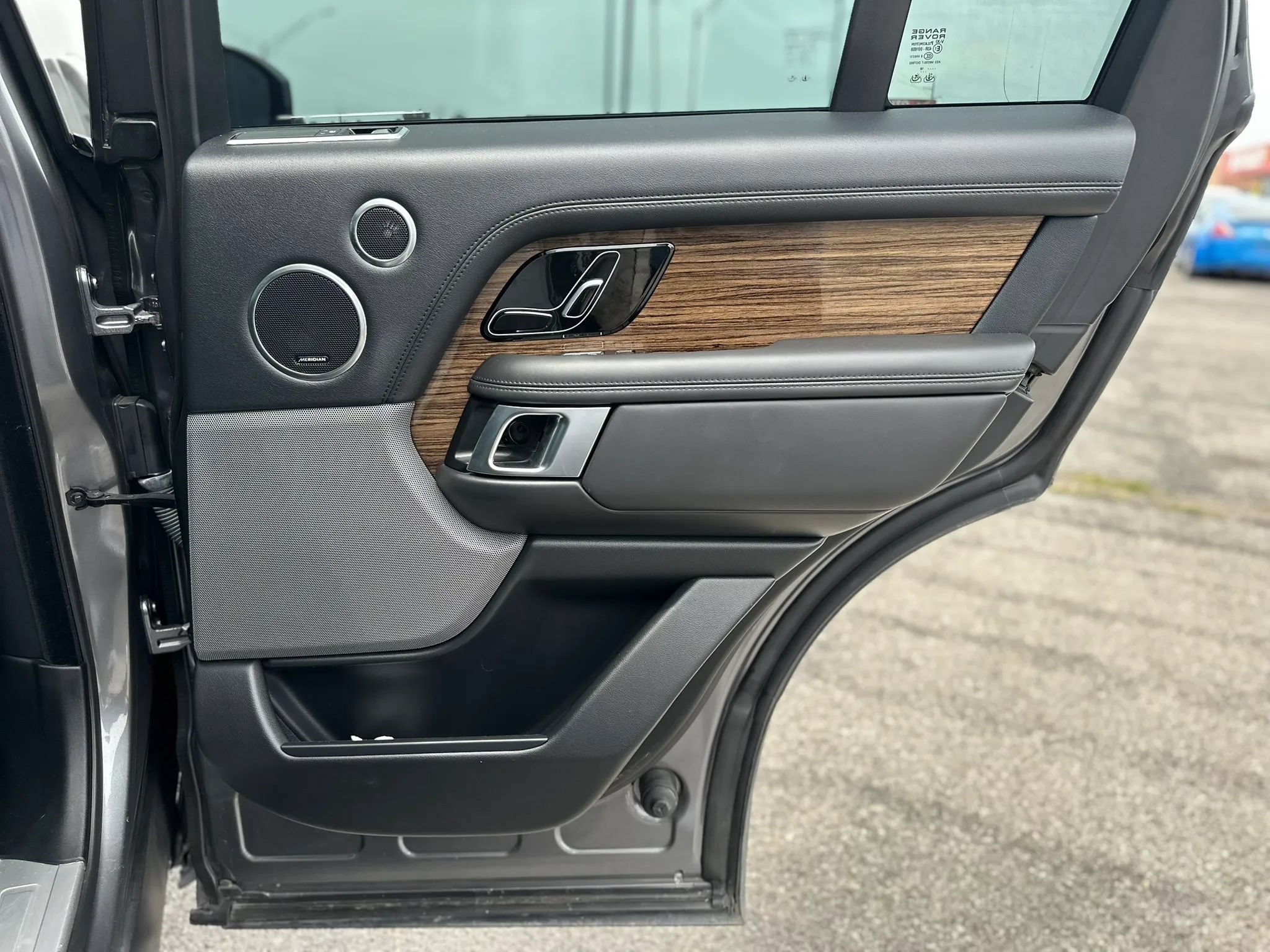Used 2018 Land Rover Range Rover HSE AWD/4WD image 24