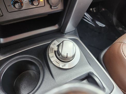 Used 2018 Toyota 4Runner Limited image 11