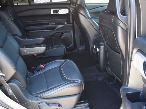 Used 2020 Ford Explorer ST w/ Premium Technology Package AWD/4WD image 17