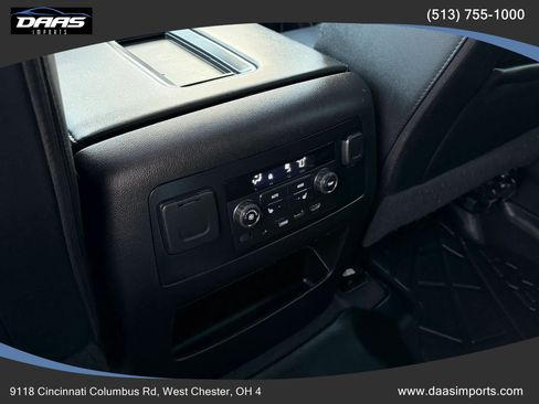 Used 2020 Chevrolet Suburban LT AWD/4WD image 28