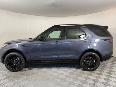 Certified 2025 Land Rover Discovery Dynamic SE AWD/4WD image 3