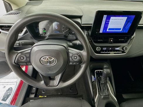 Used 2024 Toyota Corolla LE FWD image 12