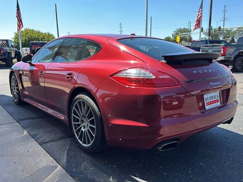 Used 2012 Porsche Panamera RWD image 2