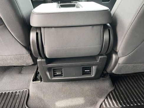Used 2023 Chevrolet Silverado 2500 LT AWD/4WD image 17