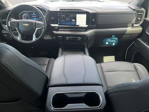 Used 2024 Chevrolet Silverado 2500 LTZ w/ LTZ Convenience Package AWD/4WD image 16
