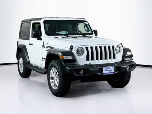 Used 2023 Jeep Wrangler Sport AWD/4WD image 3