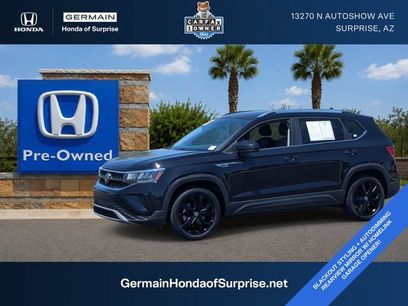 Used 2023 Volkswagen Taos SE w/ Black Wheel Package