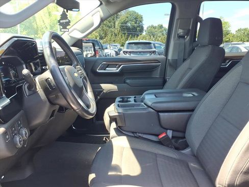 Used 2022 Chevrolet Silverado 1500 LT AWD/4WD image 20