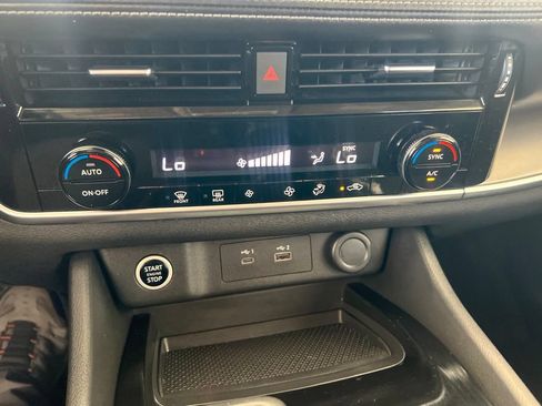Used 2021 Nissan Rogue SV AWD/4WD image 49