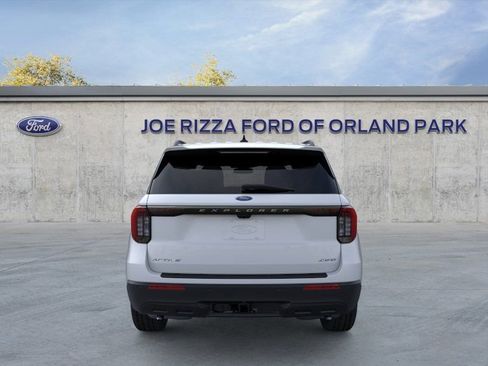 New 2026 Ford Explorer Active AWD/4WD image 5