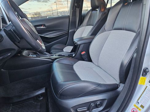 Used 2020 Toyota Corolla XSE image 17