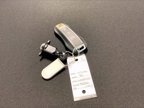 Used 2025 Porsche 911 Carrera image 14