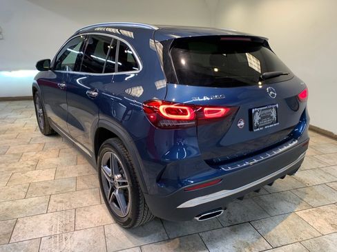 Used 2023 Mercedes-Benz GLA 250 4MATIC w/ AMG Line Exterior image 5