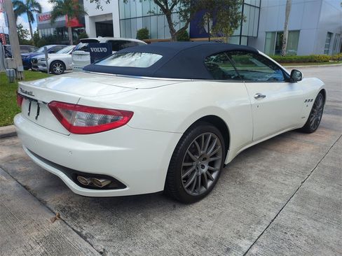 Used 2017 Maserati GranTurismo Convertible image 5