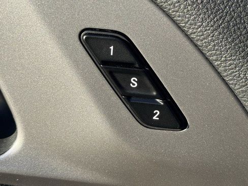 New 2026 Chrysler Pacifica Select image 10