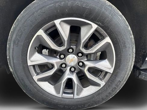 Used 2023 Chevrolet Suburban LS AWD/4WD image 13