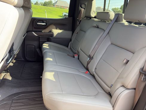 Used 2021 GMC Sierra 1500 SLT w/ SLT Premium Plus Package AWD/4WD image 15