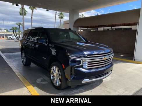 Used 2023 Chevrolet Tahoe High Country w/ Premium Package AWD/4WD image 3