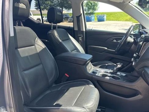 Used 2021 Chevrolet Traverse High Country AWD/4WD image 43