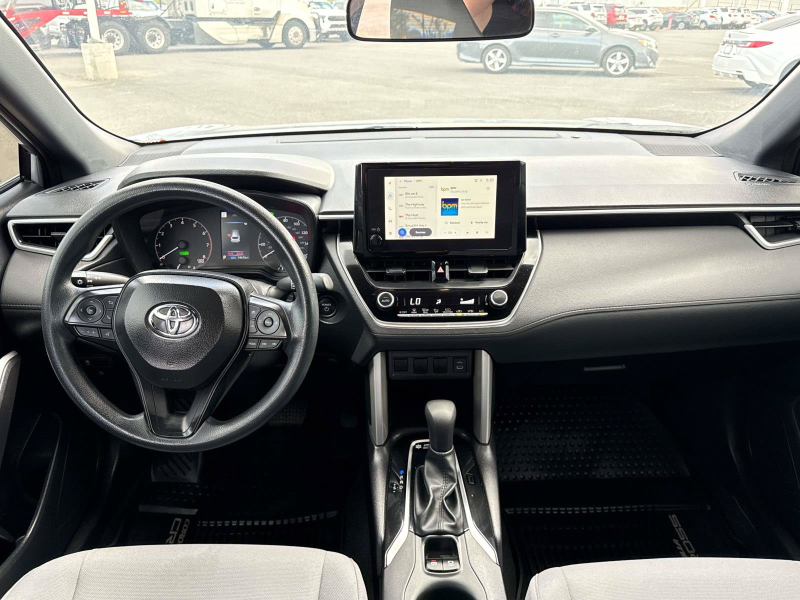Used 2025 Toyota Corolla Cross AWD Hybrid image 14