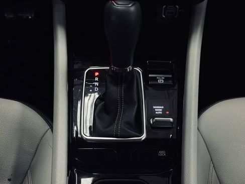 Used 2022 Jeep Compass Limited image 29