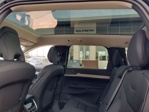 New 2025 Volvo EX90 Plus image 27