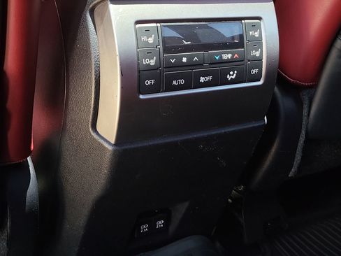 Used 2023 Lexus GX 460 Luxury w/ Accessory Package AWD/4WD image 22