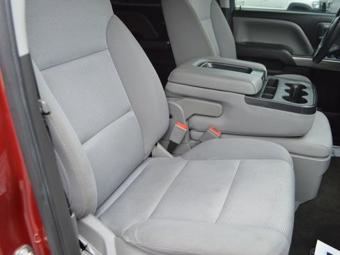 Used 2018 Chevrolet Silverado 1500 LT w/ LT Eassist Package image 23