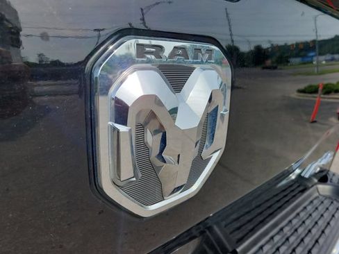 Used 2024 RAM 2500 Big Horn AWD/4WD image 35