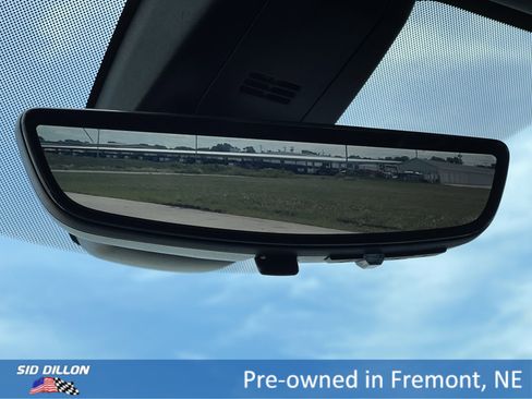 Used 2021 Chevrolet Suburban Premier w/ Premium Package image 8