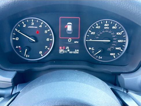 Used 2024 Subaru Crosstrek 2.0i Premium image 39