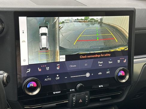 Used 2025 Lexus GX 550 w/ Cold Area Package AWD/4WD image 21
