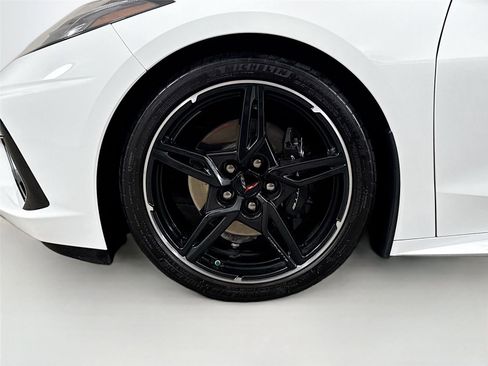 Used 2022 Chevrolet Corvette Stingray Preferred Cpe w/ Engine Appearance Package image 23