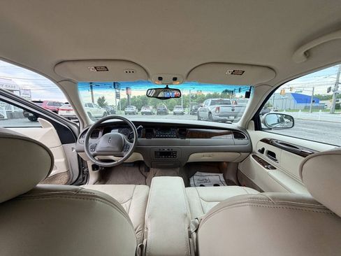 Used 1999 Lincoln Town Car Signature RWD image 61