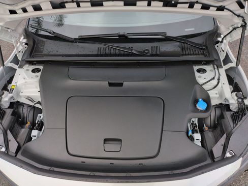 Used 2025 Volvo EX30 Ultra w/ Protection Package Premier image 34