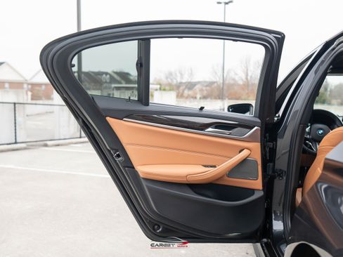 Used 2019 BMW M550i xDrive image 49